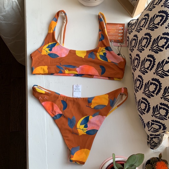 Kitty & vibe Bikini - Picture 3 of 14